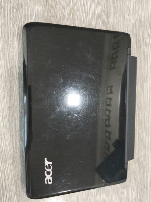 Нетбук aspire one