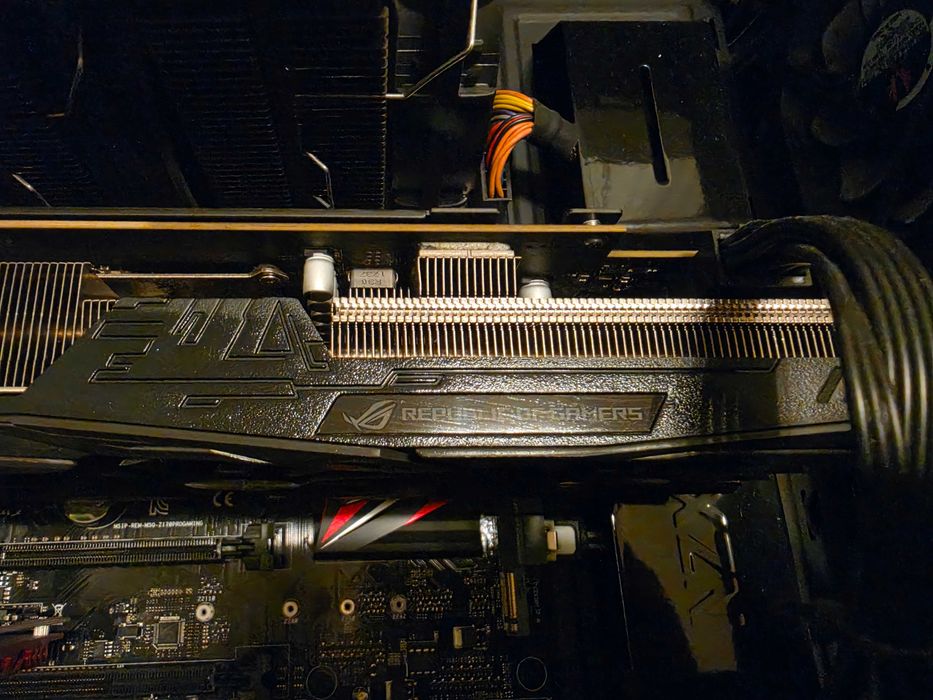 Гейминг компютър Intel Core I5 6600K, 16GB RAM, Nvidia GTX1070TI 8 GB