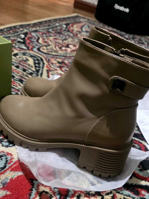 Продам обувь, полуботинки