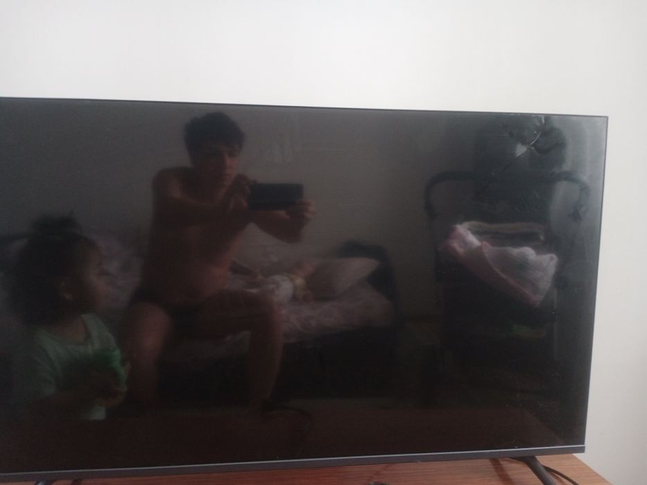 Продаю телевизор на запчасти