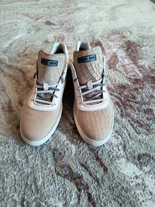 Snikarsi din piele naturala mărimea 43 culoare crem