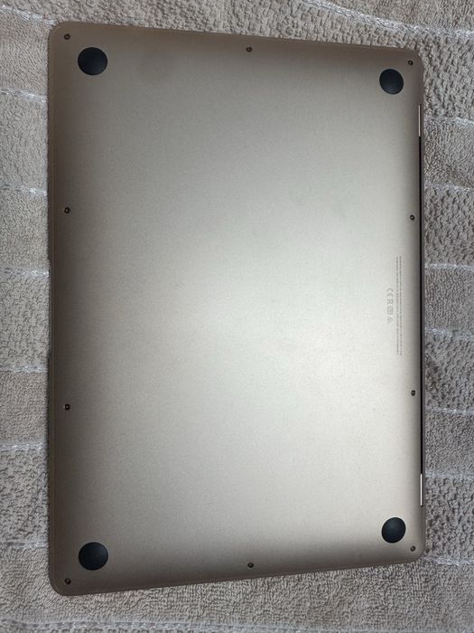 MacBook Air М1 продам в новом состоянии