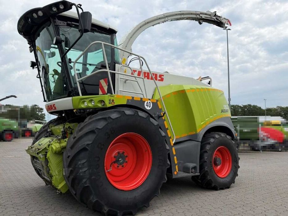 Кормоуборочный комбайн Claas Jaguar 950