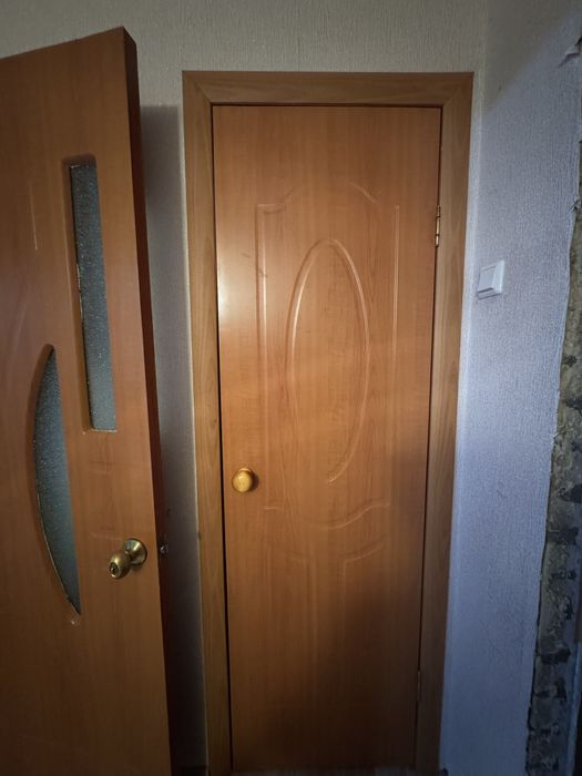 Есіктер сатылады.Бағасы 5000 теңге