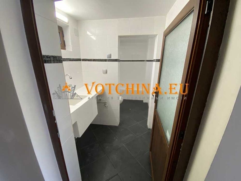 Продава се Къща в Варна, Център - 110 кв.м за 348 €/кв.м - Снимка #13