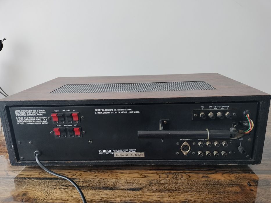 Receiver Luxman R1030