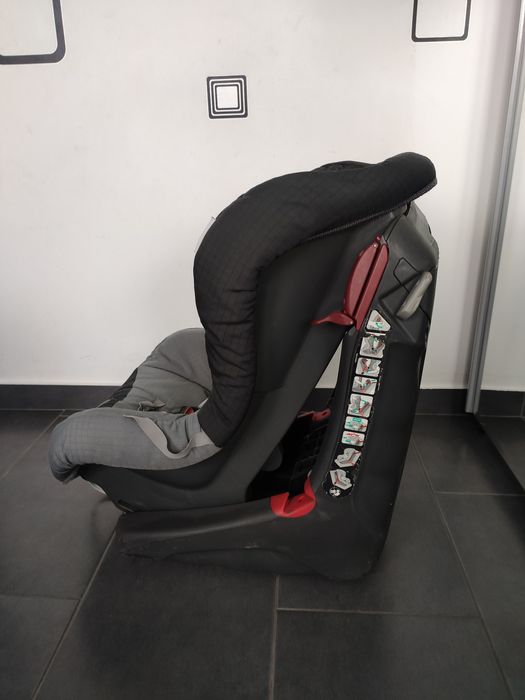 Scaun auto Britax Romer King pentru copii intre 9 și 18 kg