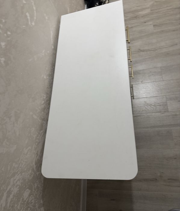 Маникюрный стол сатылады