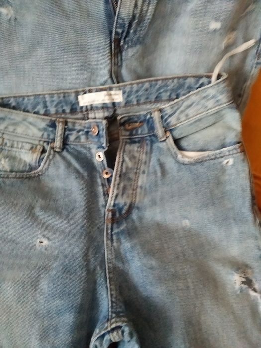 Продам джинсы детские