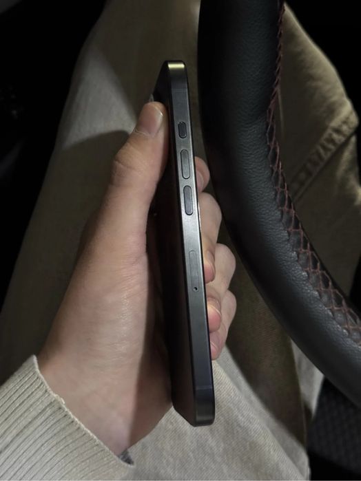 iphone 15 pro в идеальном состояний