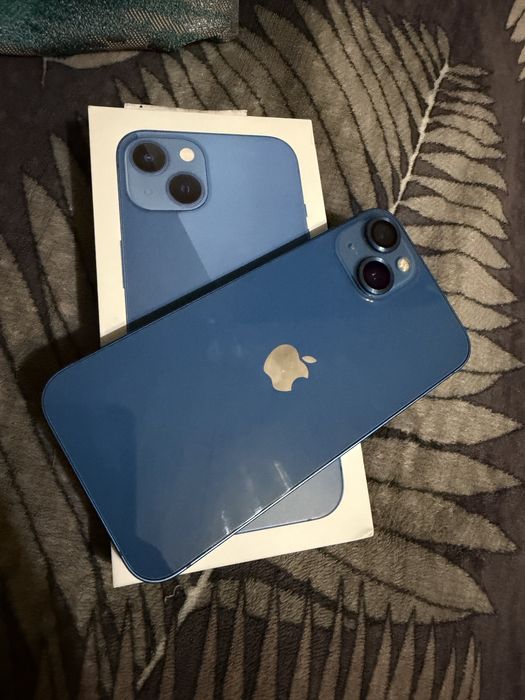 Айфон 13 Apple.