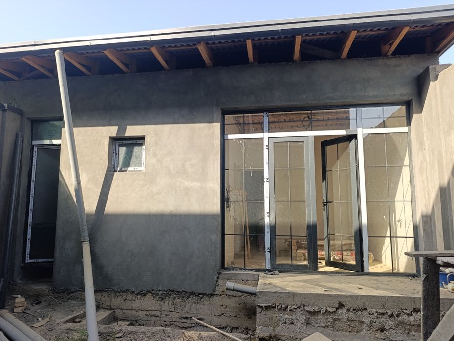 Hovli sotiladi Nazarbek Harakat maxallada