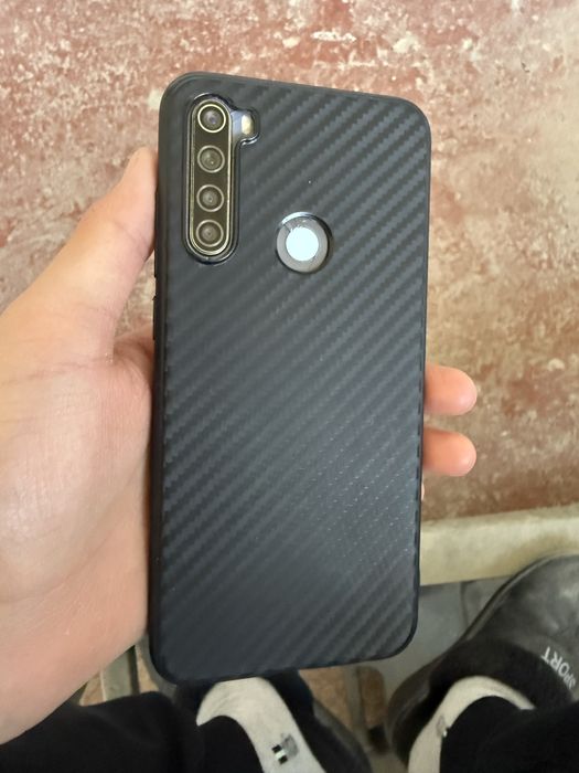 Redmi Note 8T 32GB, заднее стекло сломано + чехол в подарок