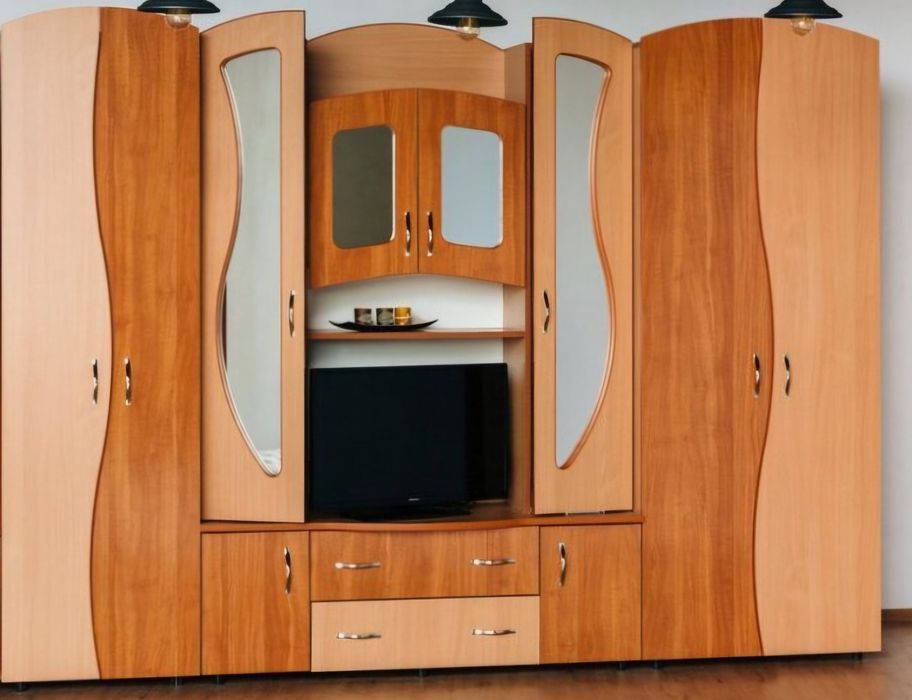 Mobila living cu dulapuri