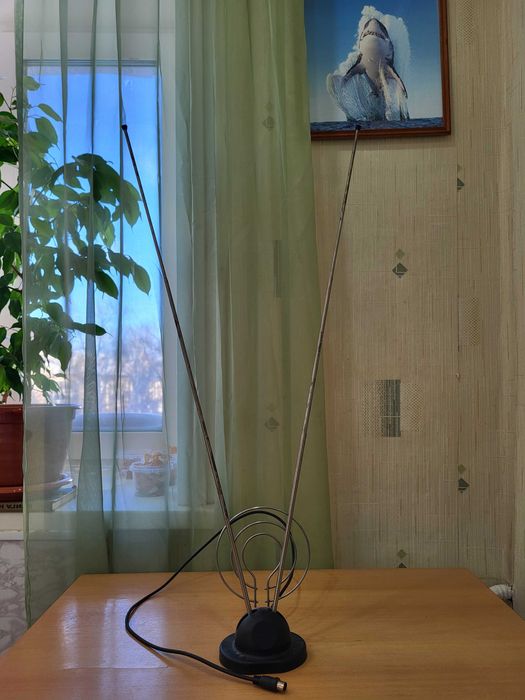 Продам ТВ антену