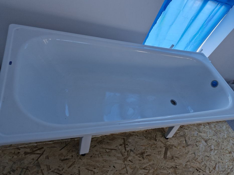 Продам ванну металлическую 1700×700