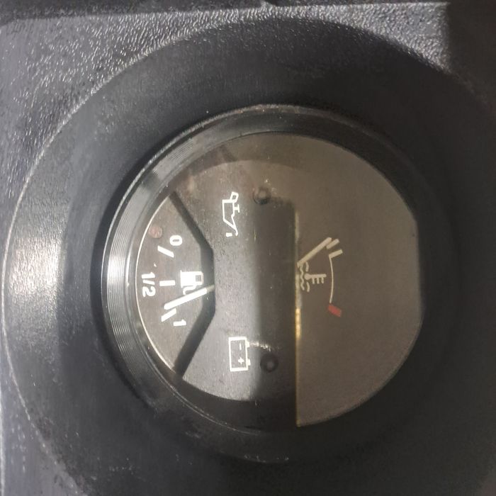 Ваз-2105,-07 табло,  руль,  рулевой кожух,  замок зажигания