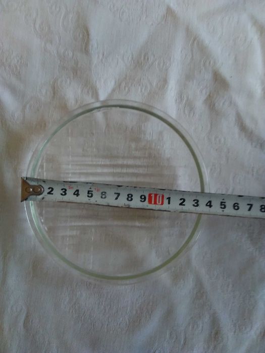 Продавам стъкло за фар и габарити за ретро автомобил и мотоциклет