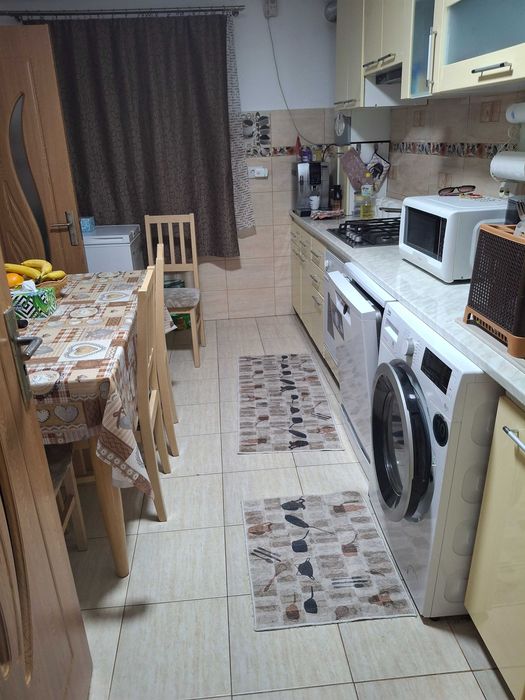 Vand sau schimb apartament cu 2 camere 53mp parter decomandat cu apartament cu 3sau 4 camere