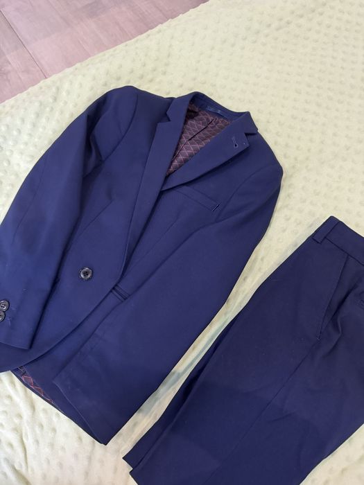 Продам костюм школьный для 1-2 класса