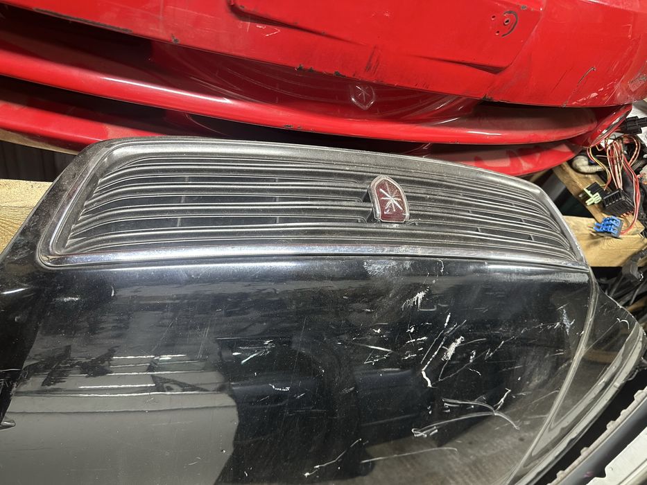 Капот Toyota Mark 2 Qualis