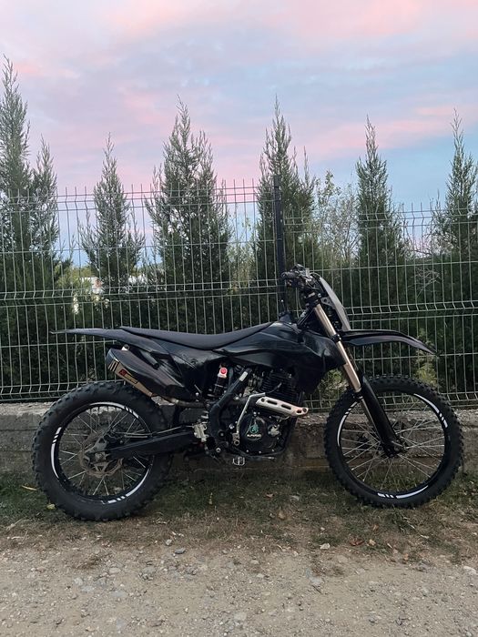 Vand cross alfarad t7 250cc sau schimb cu motociclete pt A1