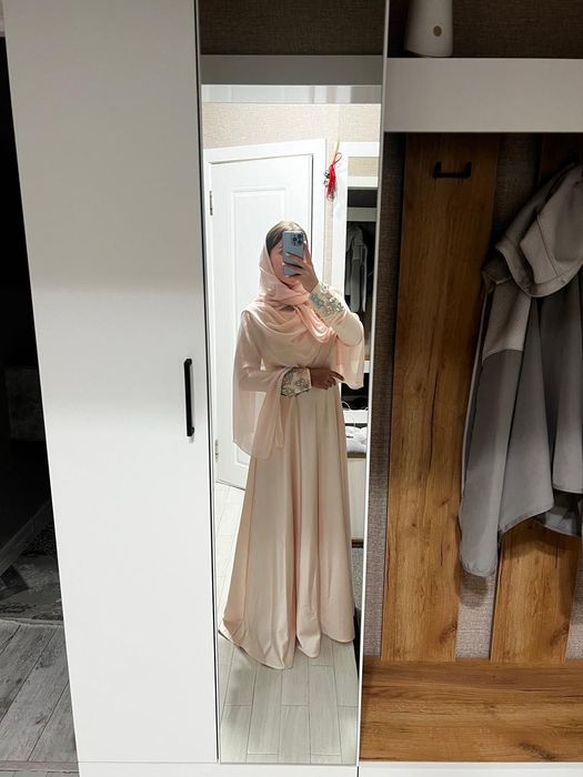 Новое вечерние платье