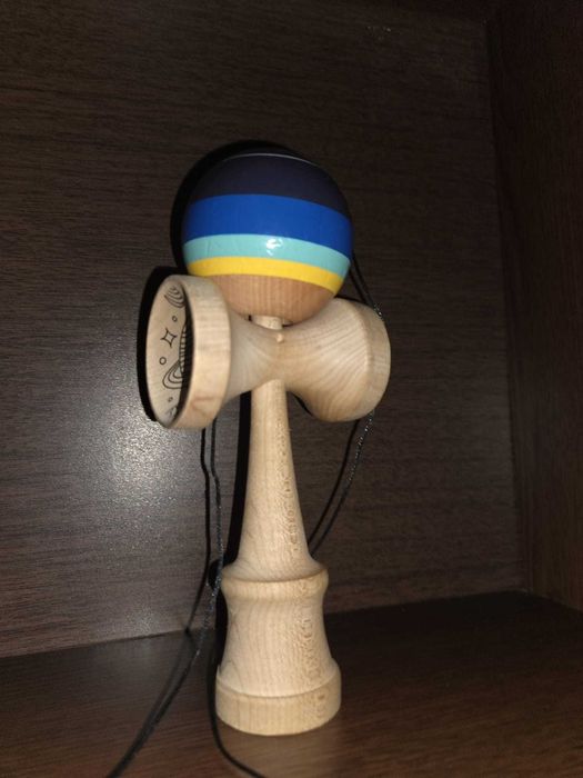 Kendama Okendama Big cu gravura planete