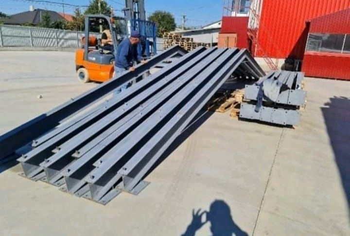 Vând hală metalică 14x20