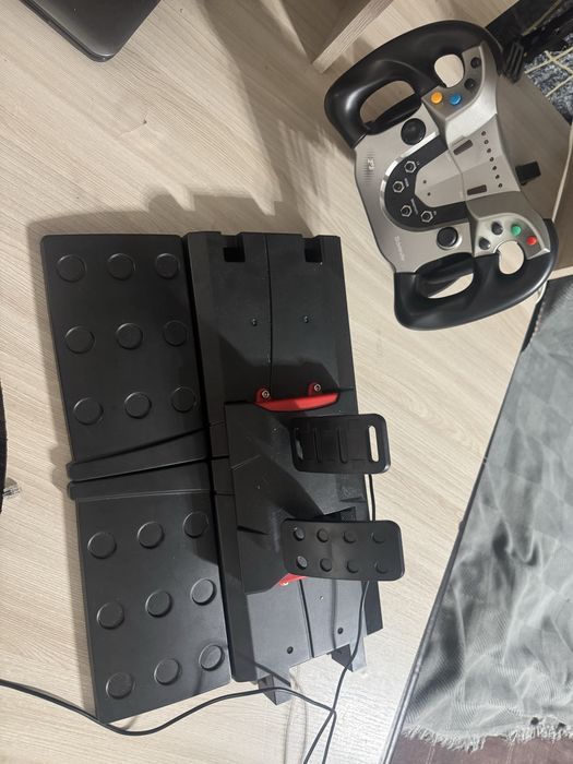 Игровой руль для компьютера