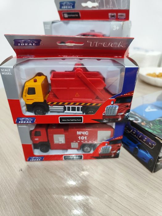 Машинки модельки