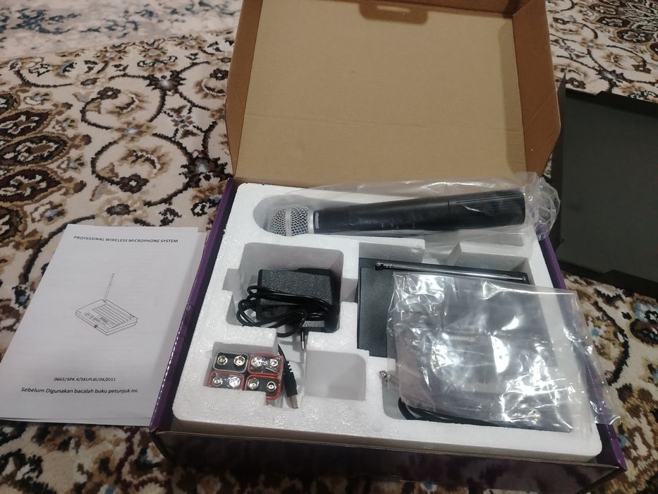 Shure mikrafon sotiladi 1 2 marta ishlatilgan holadi yaxshi edial