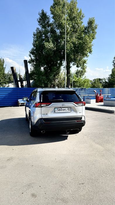 Тойота rav -4