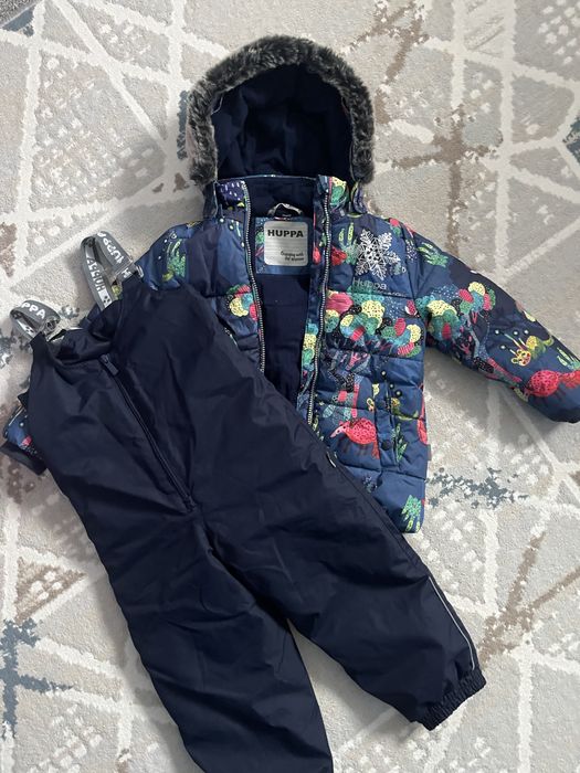 Продам зимний комбинизон Huppa для девочки