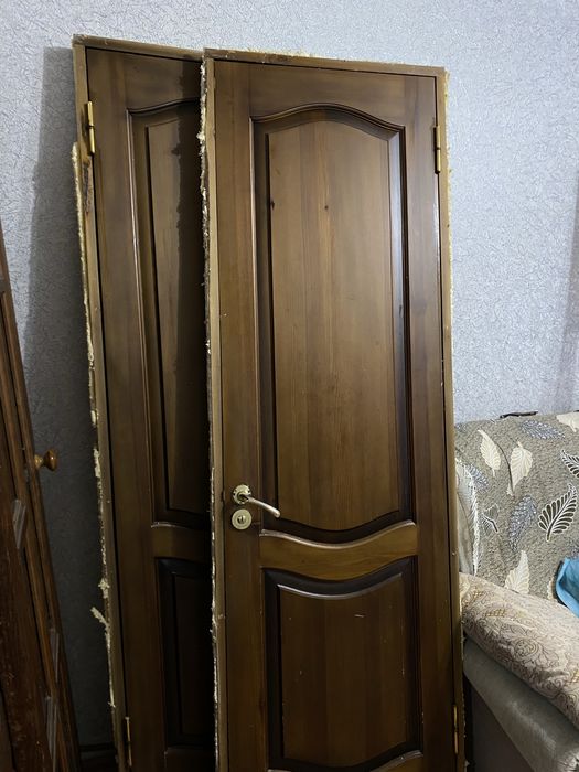 Продам б/у двери