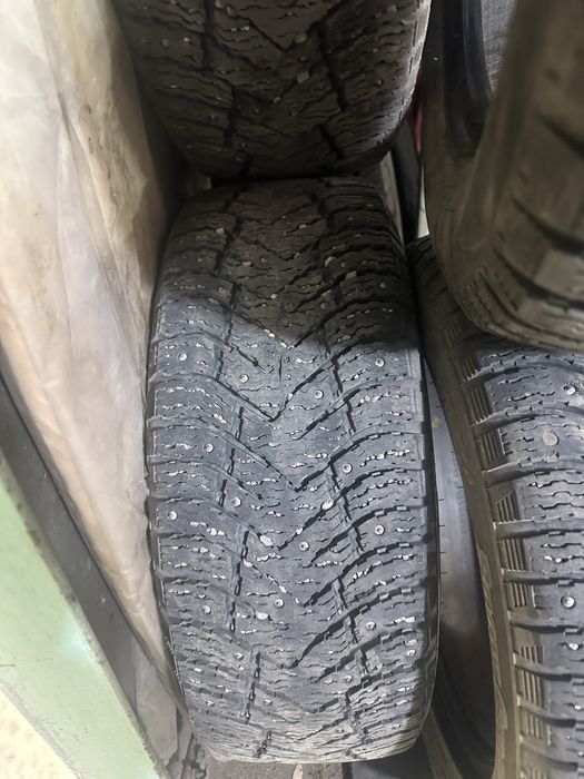 Зимние шипованные шины