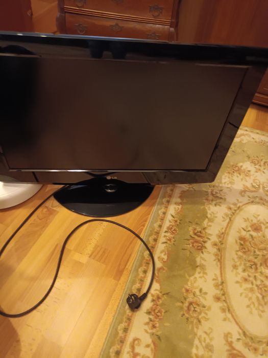 Vând TV plasma LG