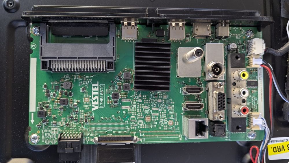 Телевизор JVC LT-32VAF3200 за части