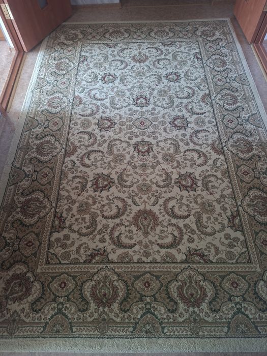 Продам ковер недорого