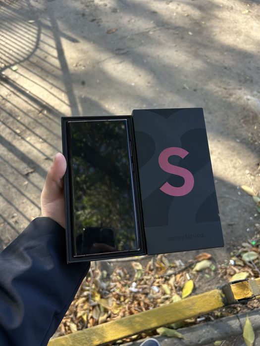 Продам Galaxy 22Ultra