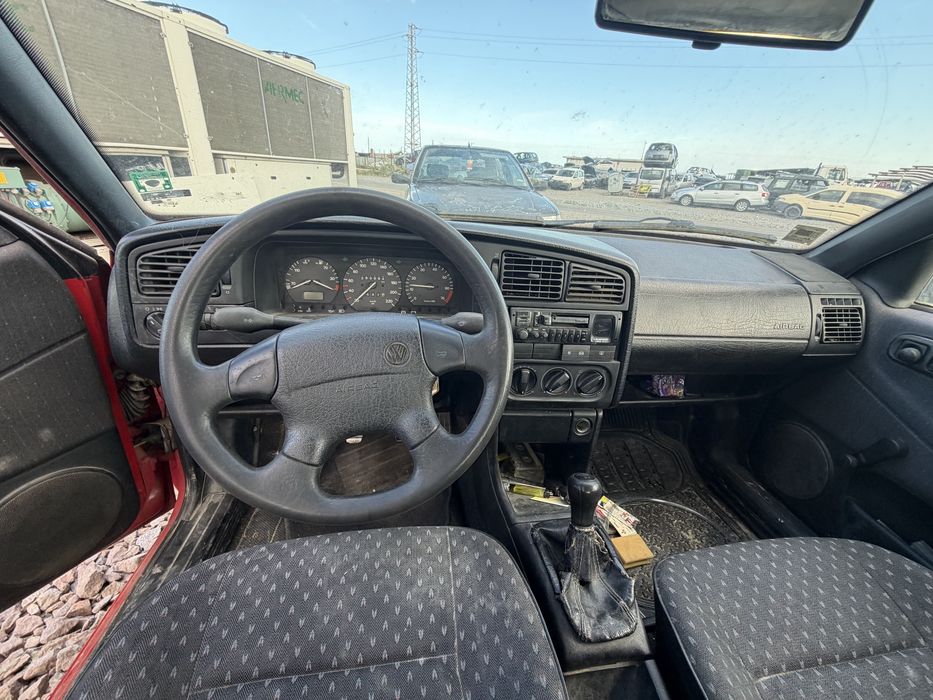 VW Passat B4 Variant 1.8 90 к.с. 1994 г на части