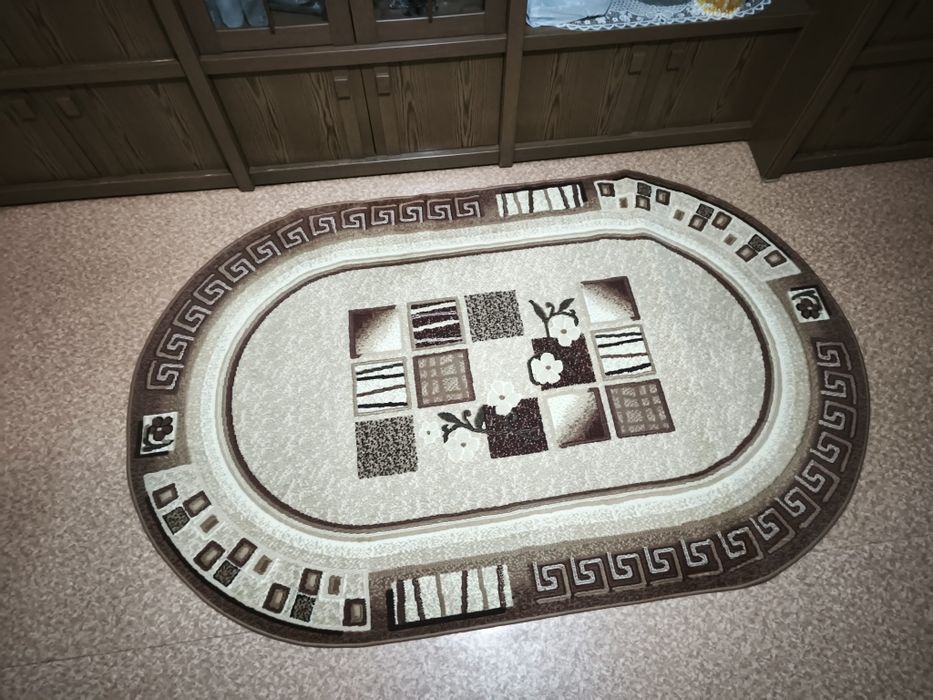 Продам палас овальный