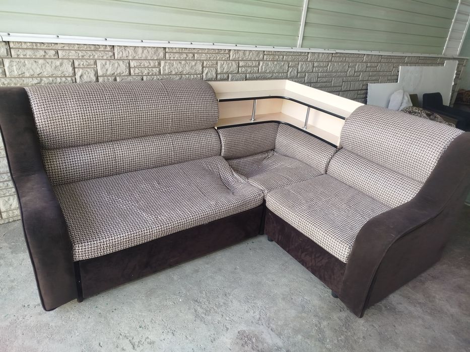 Отдам за символическую сумму. Самовывозом