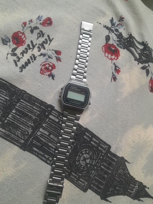 Часы вода не проницаемаые casio