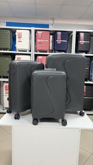 Чемоданы от 11000 тг неубиваемые