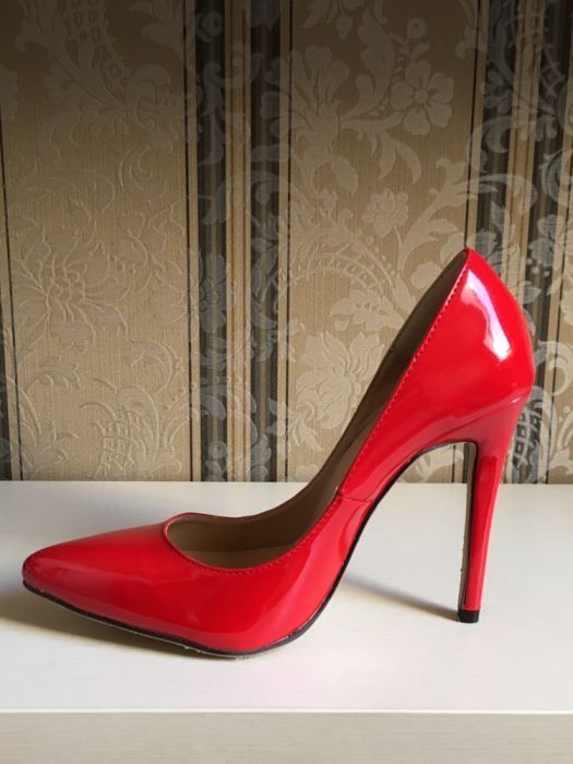 Дамски обувки на висок ток- налични 35, 36, 37, 38, 39, 40 номер