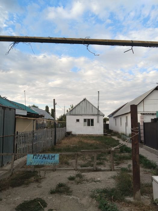 Продам дам на дачном участке