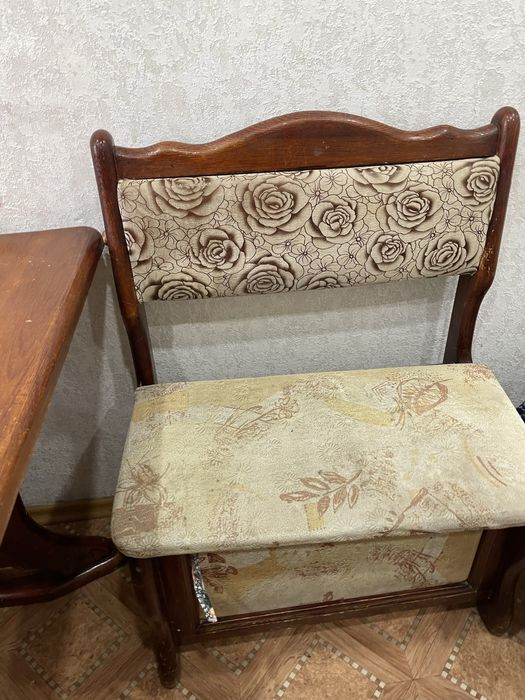 стол и стулья(кресло),б/у