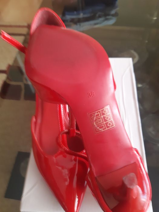Pantofi  stileto rosu,marimea 38