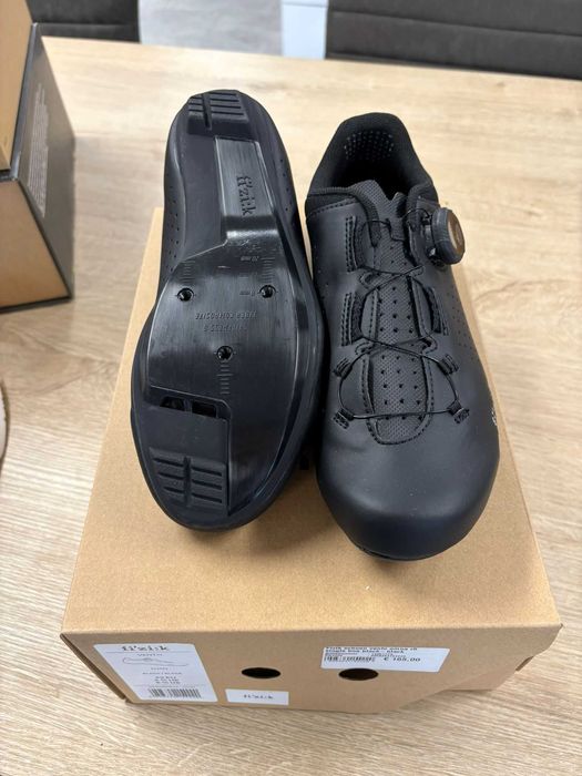 Новые шоссейные велотуфли Fizik Vento Omna Wide (BOA) | Размер 40 EU